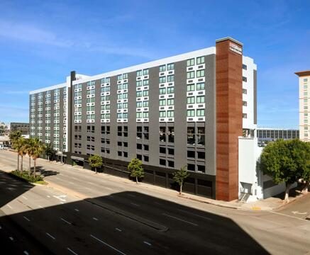 Super 8 by Wyndham Los Angeles Culver City Area Los Angeles California — Property