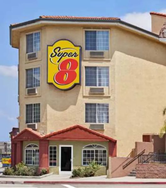 Super 8 by Wyndham Los Angeles Downtown — Property