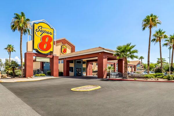 Super 8 by Wyndham Marana Tucson Area — Property