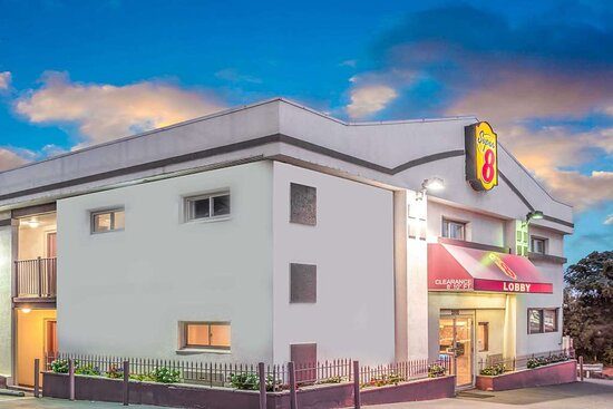 Super 8 By Wyndham North Bergen Nj Times Square — Property