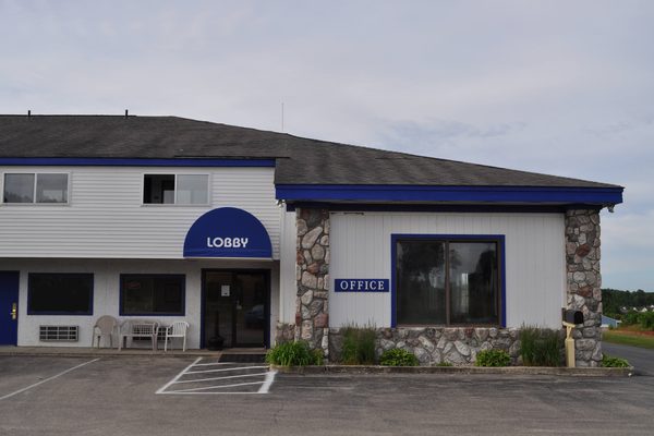 Super 8 by Wyndham Petoskey Petoskey Emmet County Michigan — Property