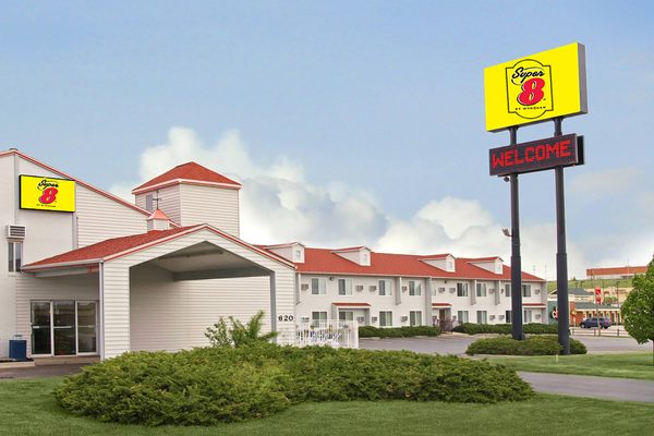 Super 8 by Wyndham Rapid City — Property