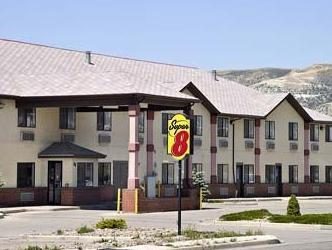 Super 8 by Wyndham Rock Springs — Property
