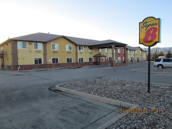 Super 8 by Wyndham Rock Springs — Property