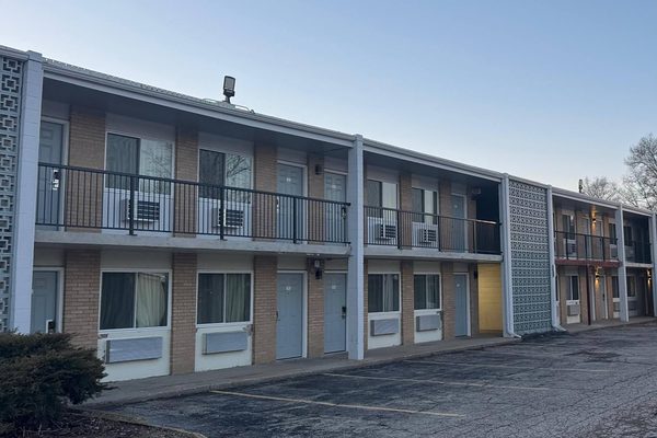 Super 8 by Wyndham Rockford South — Property