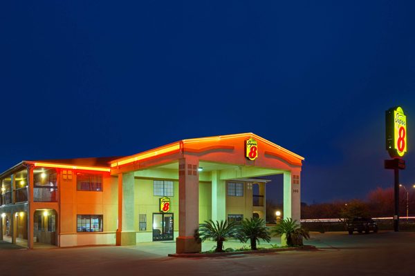 Super 8 by Wyndham San Antonio Riverwalk Area — Property