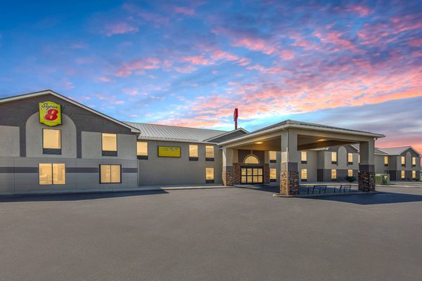 Super 8 by Wyndham Shepherdsville — Property