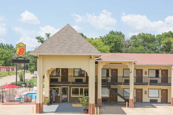 Super 8 by Wyndham Shreveport — Property