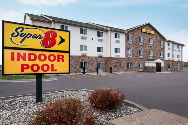 Super 8 by Wyndham Sioux Falls 41st Street — Property