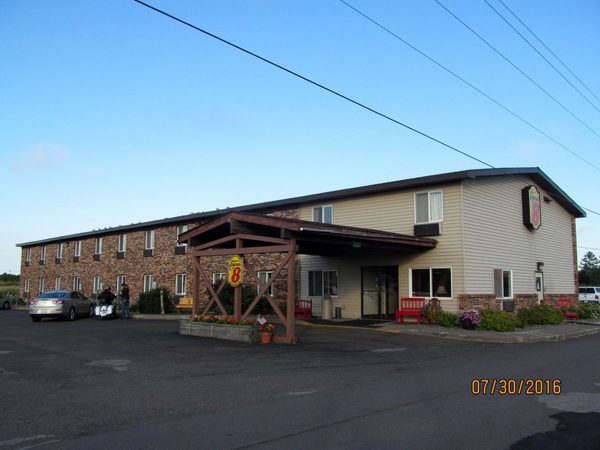 Super 8 by Wyndham Superior WI — Property