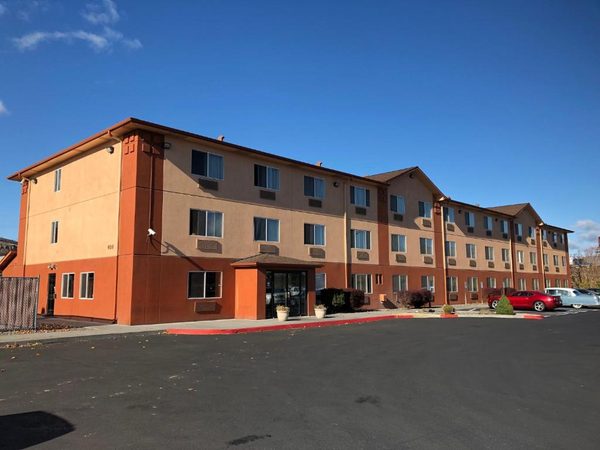 Super 8 by Wyndham the Dalles OR — Property