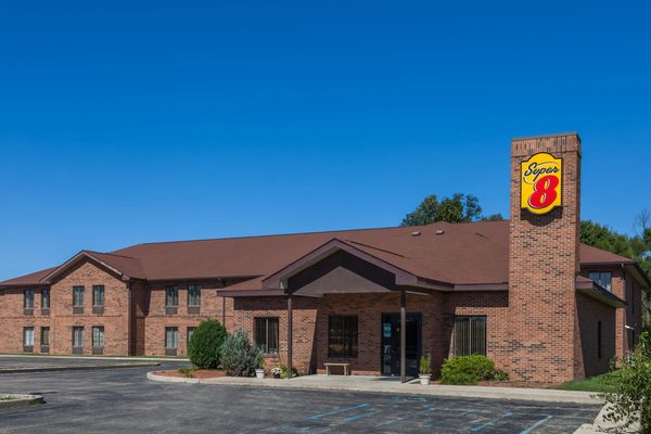 Super 8 by Wyndham Webster Rochester — Property