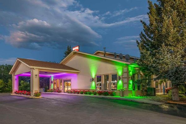 SureStay By Best Western Lincoln — Property
