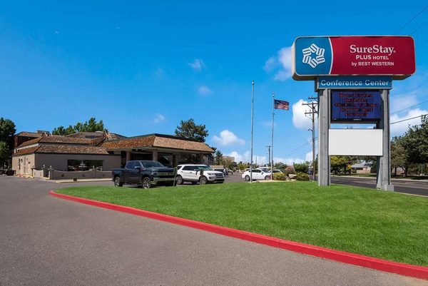 SureStay Plus By Best Western Reno Airport — Property