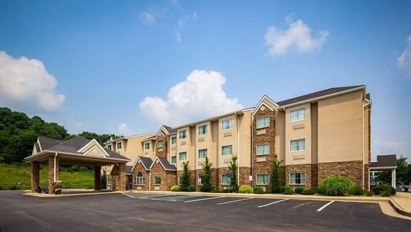 SureStay Plus Hotel by Best Western Buckhannon — Property