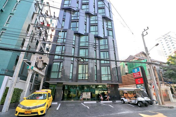SureStay Plus Hotel by Best Western Sukhumvit 2 — Property