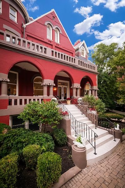 Swann House — Property