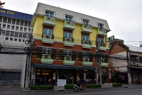 Tara Place Bangkok — Property