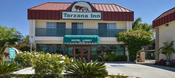Tarzana Inn Los Angeles California — Property