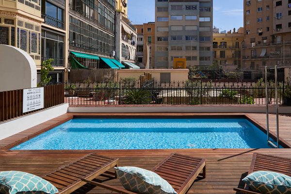 Ten To Go Hostel Barcelona Catalonia — Property