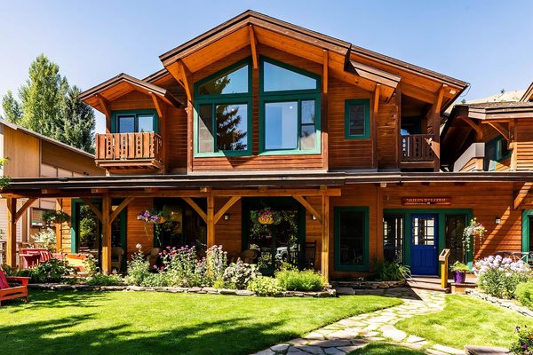 The Alpine House — Property