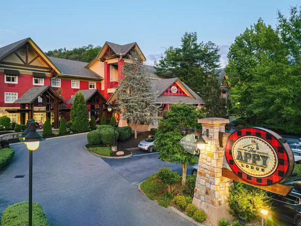 The Appy Lodge Gatlinburg Tennessee — Property