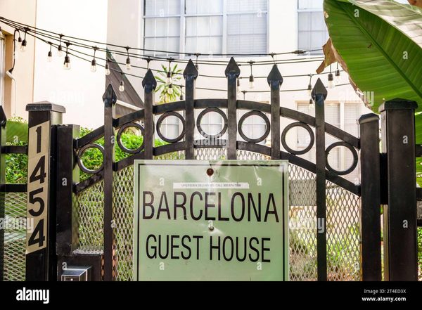 The Barcelona Guesthouse Miami Beach Florida — Property