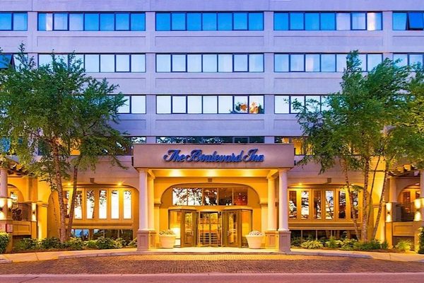 The Boulevard Inn Bistro — Property