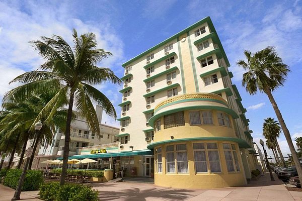 The Broadmoor Miami Beach Miami Beach Florida — Property