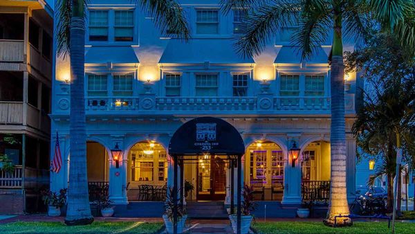 The Cordova Inn — Property