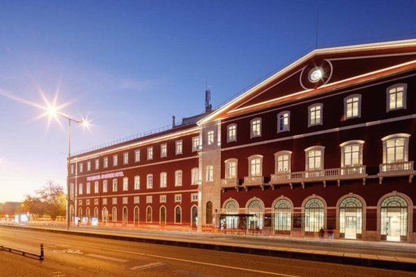 The Editory Riverside Santa Apolonia Hotel — Property