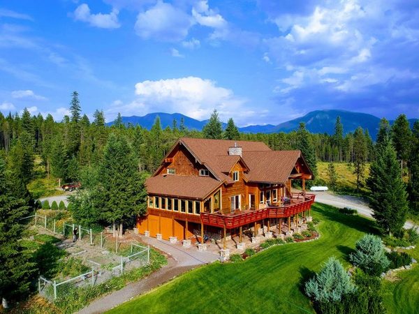 The Great Bear Inn — Property