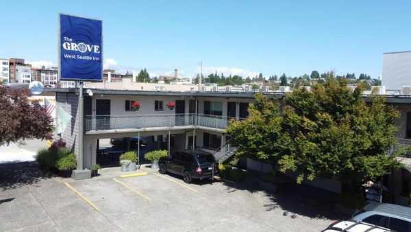 The Grove West Seattle Inn — Property
