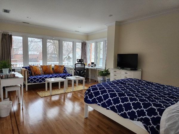The Hamlin House Bed Breakfast Chicago Illinois — Property