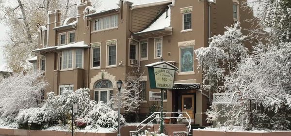 The Holiday Chalet Victorian Hotel — Property