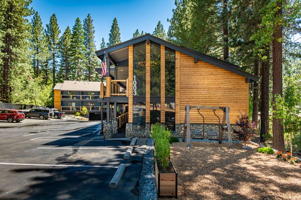 The Incline Lodge — Property