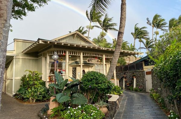 The Inn at Mama s Fish House — Property