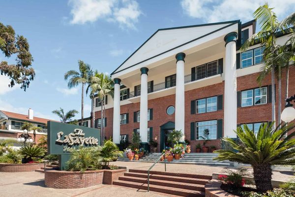 The Lafayette Hotel And Club San Diego California — Property
