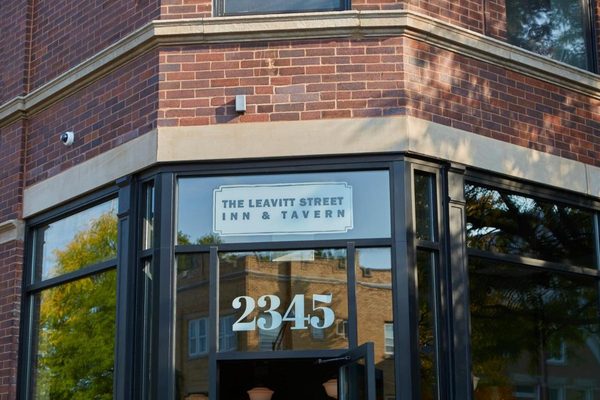 The Leavitt Street Inn Tavern Chicago Illinois — Property