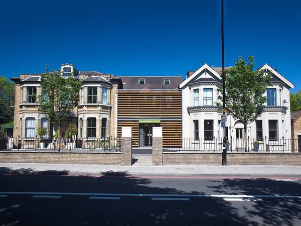 The Lodge Hotel Putney — Property