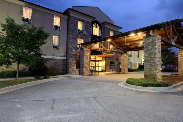 The Lodge on Lake Oconee — Property