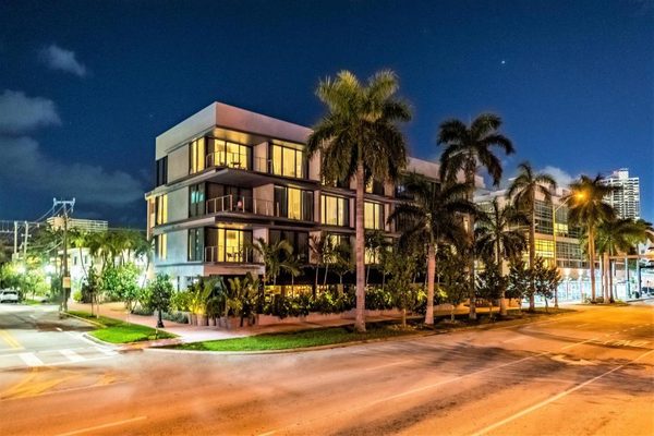 The March Hotel Miami Beach Florida — Property