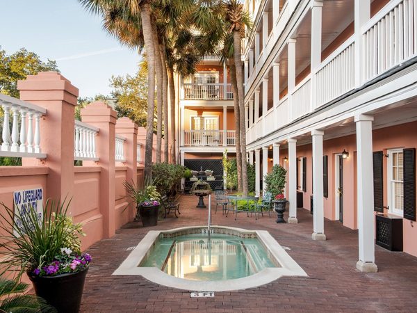 The Meeting Street Inn Charleston South Carolina — Property