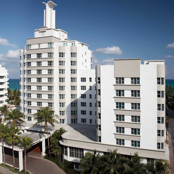 The Palms Hotel Spa Miami Beach Florida — Property