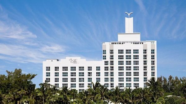 The Palms Hotel Spa Miami Beach Florida — Property