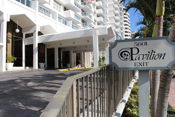 The Pavilion Residences BeachFront Miami Beach Florida — Property