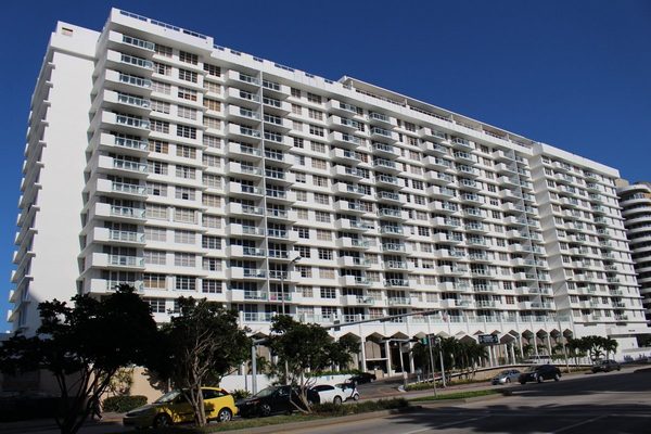 The Pavilion Residences BeachFront Miami Beach Florida — Property