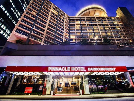 The Pinnacle Hotel Harbourfront Vancouver British Columbia — Property