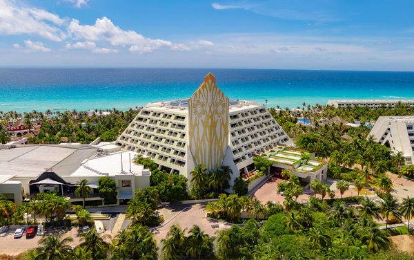 The Pyramid Cancun — Property