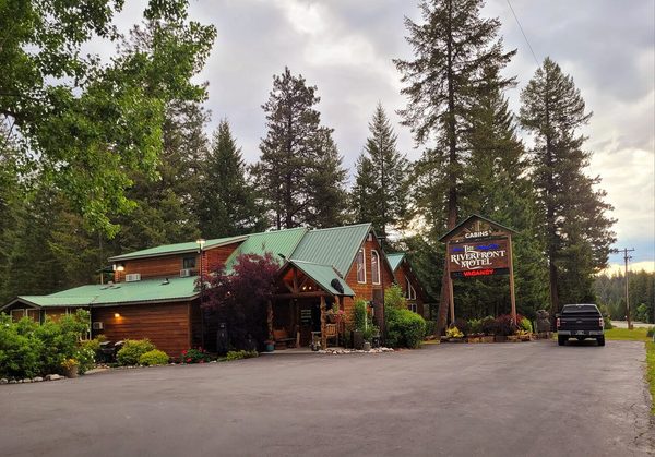 The Riverfront Motel Cabins — Property